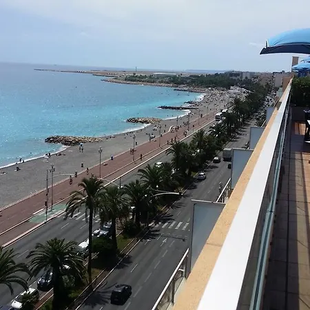 Cote D'azur Апартаменты *
