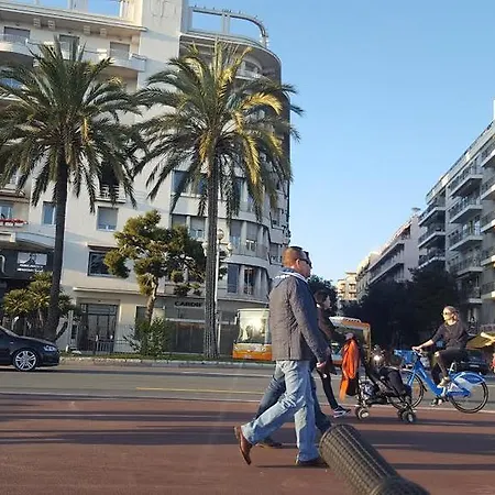 Cote D'azur Апартаменты *